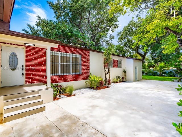 3228 NW 11th Avenue, Miami, FL 33127
