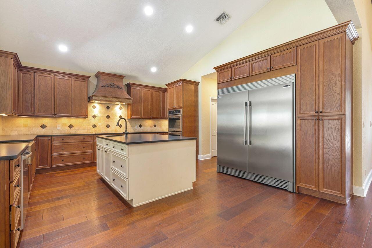 14590 CRAZY HORSE Lane — photo 12