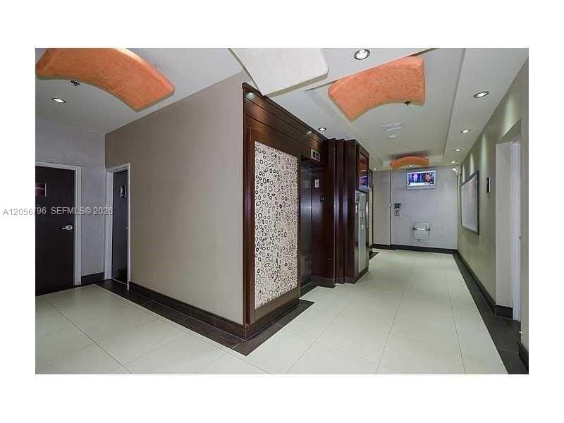 12550 Biscayne Boulevard 403, North Miami, FL 33181 photo 5