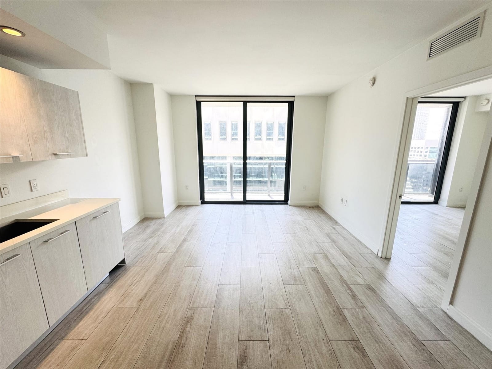 55 SW 9TH Street 2707 — photo 4