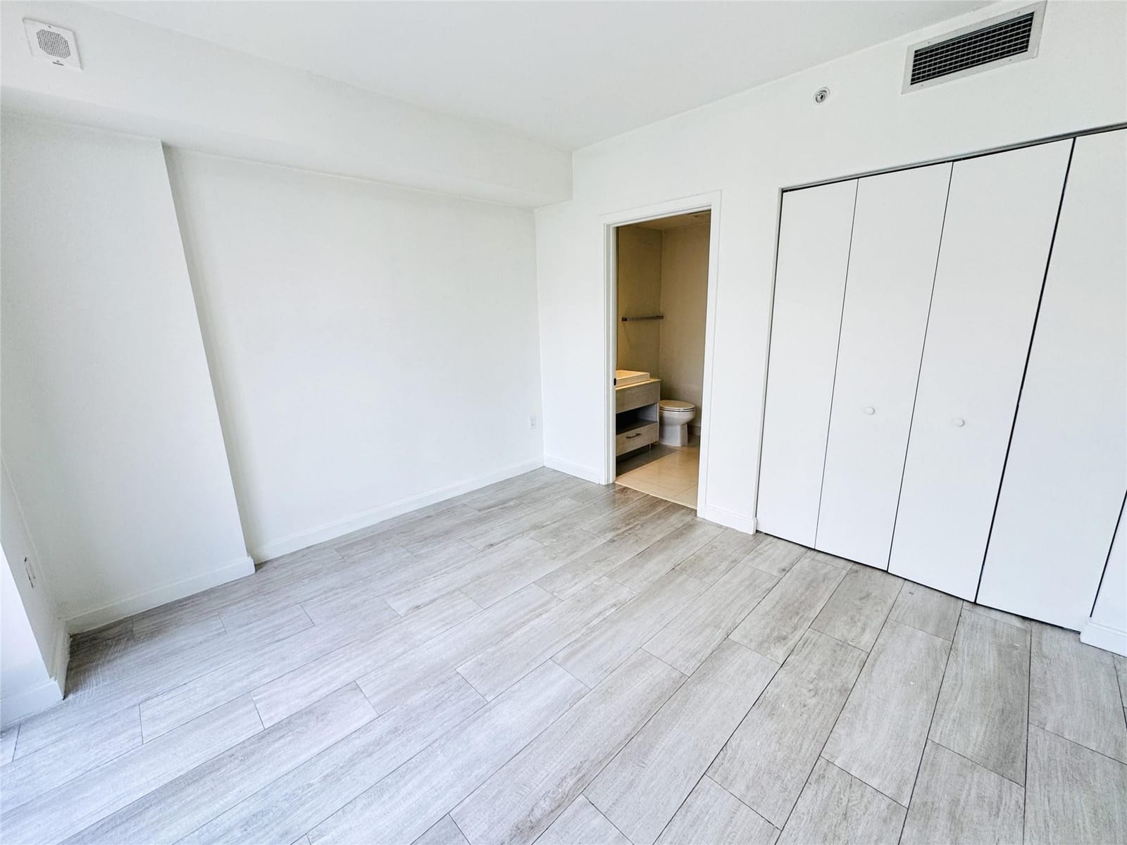 55 SW 9TH Street 2707 — photo 5
