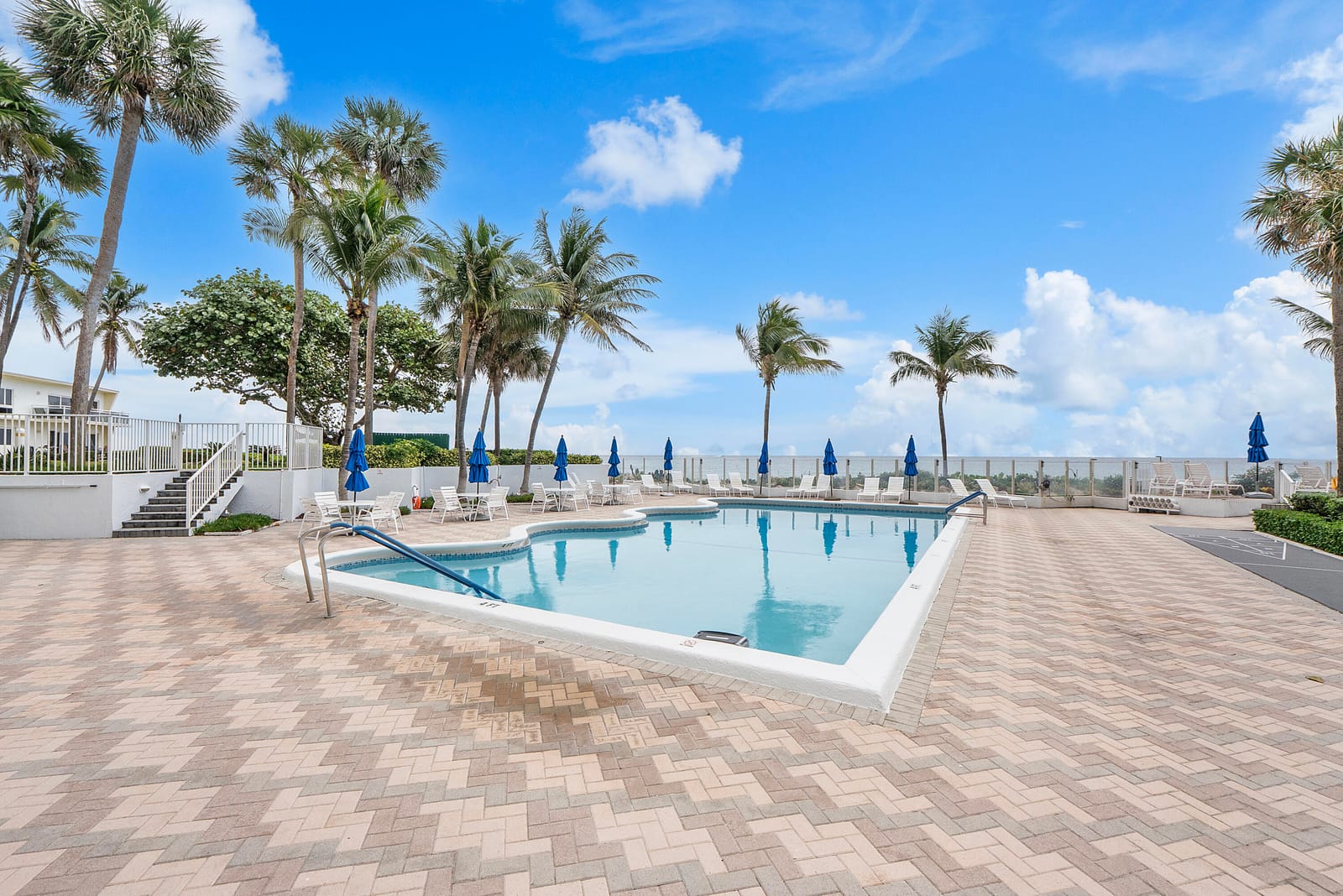 500 SE 21st Avenue 304, Deerfield Beach, FL 33441 photo 14