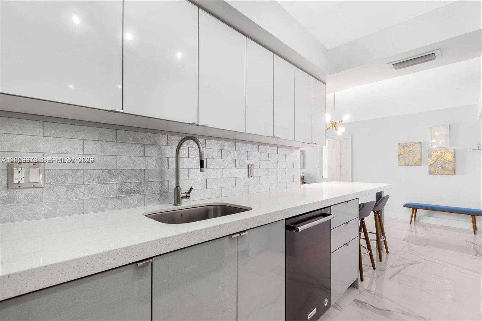 6039 Collins Avenue 1527, Miami Beach, FL 33140 photo 12