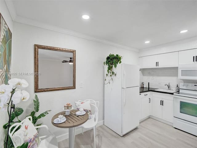 1808 NE 11th Avenue 1, Fort Lauderdale, FL 33305