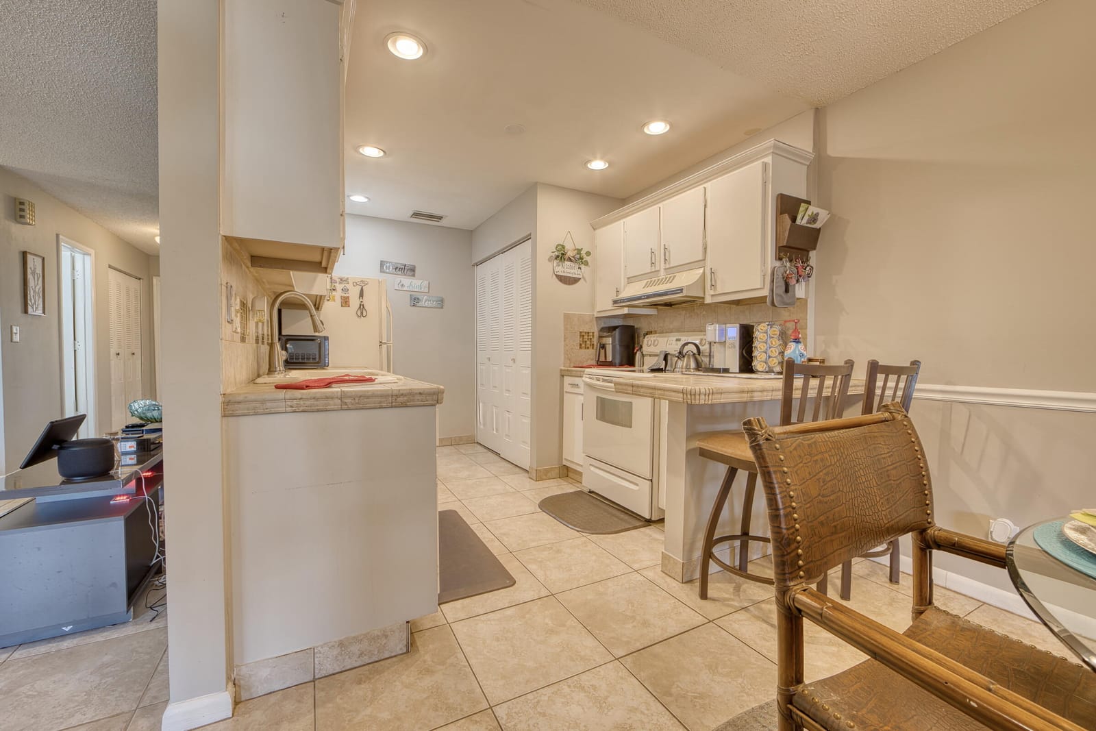 5037 ALFRED Drive — photo 7