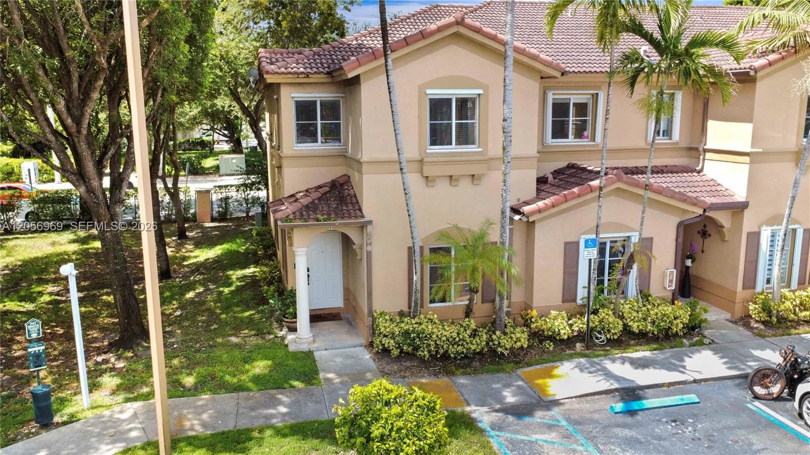 10720 NW 82nd Terrace 18, Doral, FL 33178