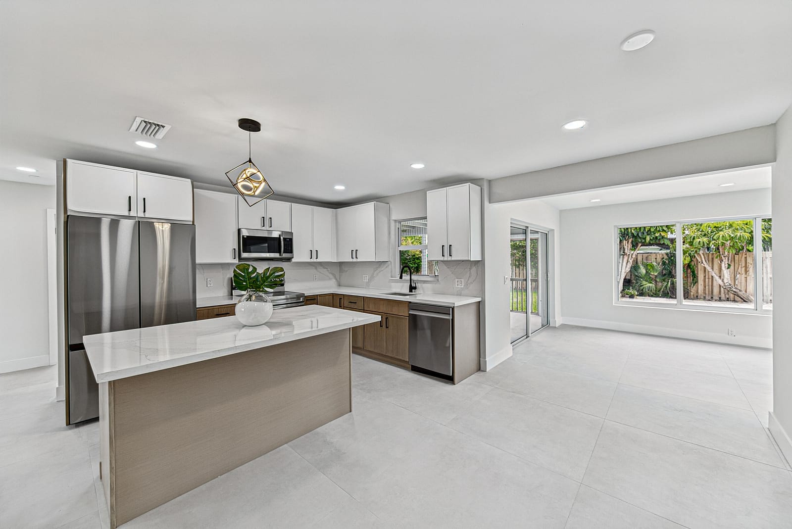 350 NE 42ND Street, Oakland Park, FL 33334 photo 2
