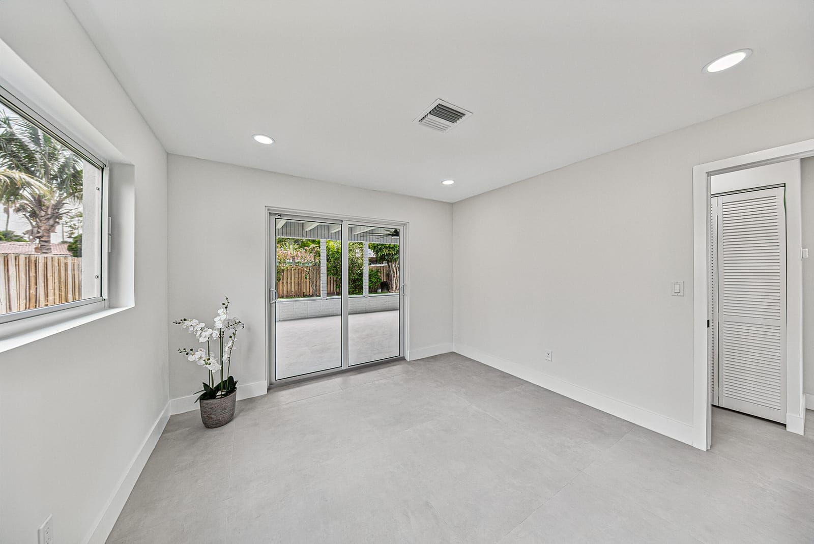 350 NE 42ND Street, Oakland Park, FL 33334 photo 19
