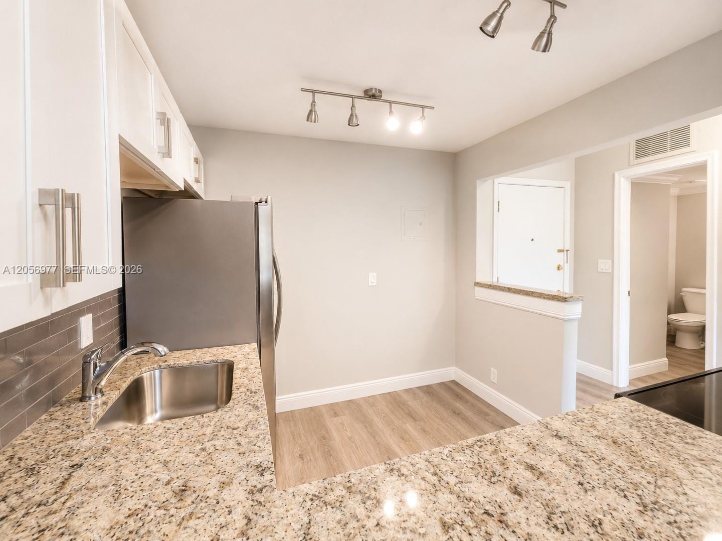 1881 Middle River Drive 604 — photo 2