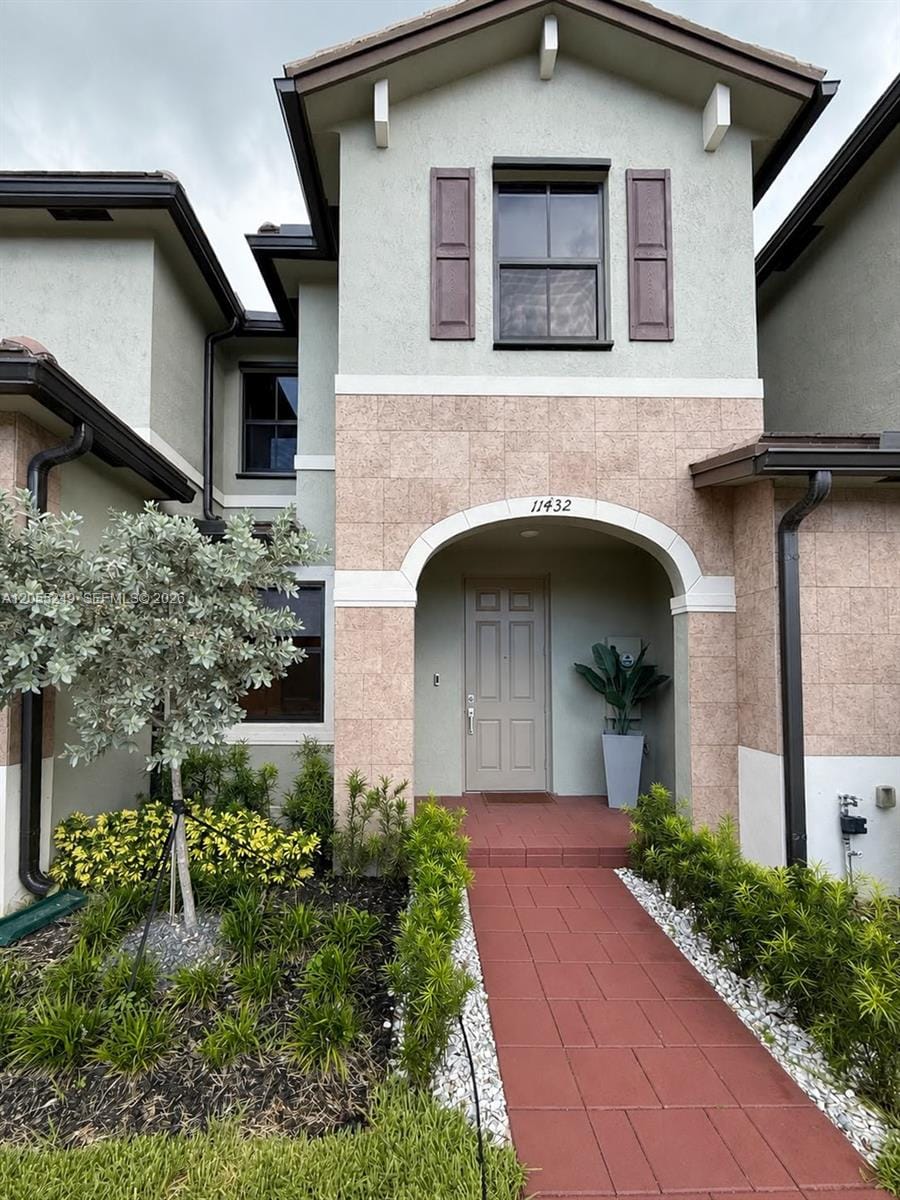 11432 W 32nd Lane, Hialeah, FL 33018