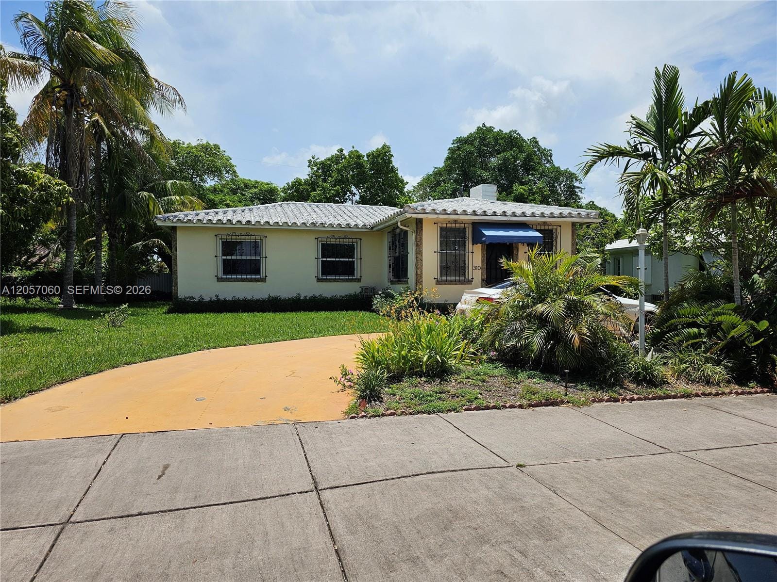 310 Ponce De Leon Boulevard — photo 2