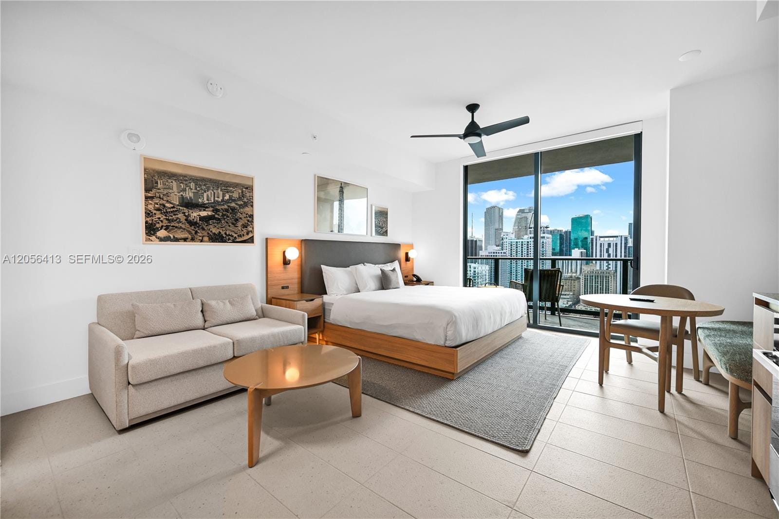 159 NE 6th Street 2610, Miami, FL 33132 photo 2