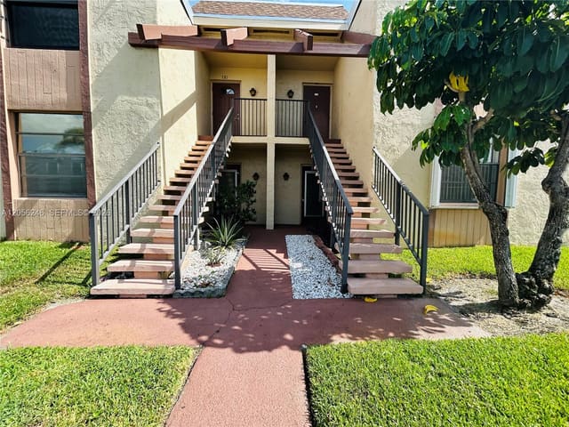 7355 NW 18th Street 104, Margate, FL 33063