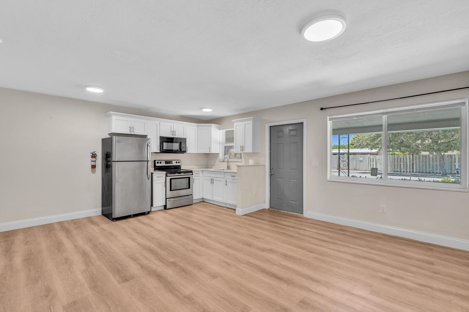 800 MOFFETT Street 3 — photo 5