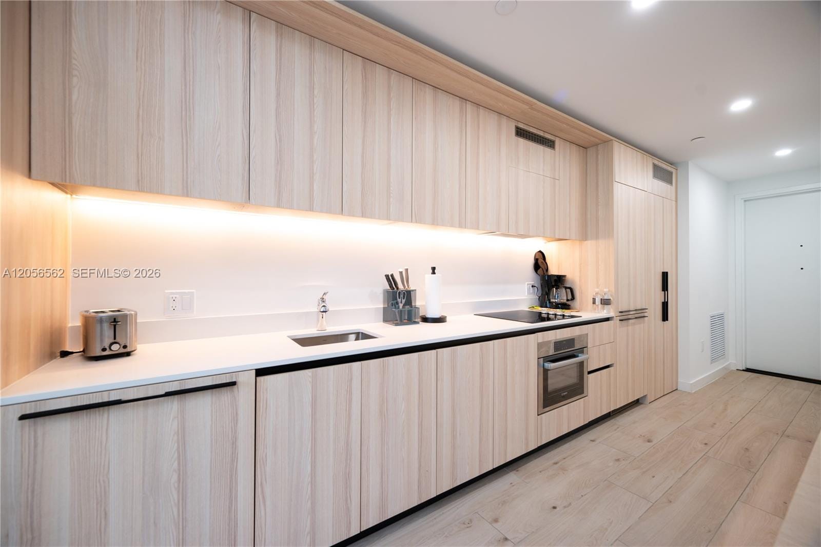 225 N Miami Avenue 1505 — photo 4