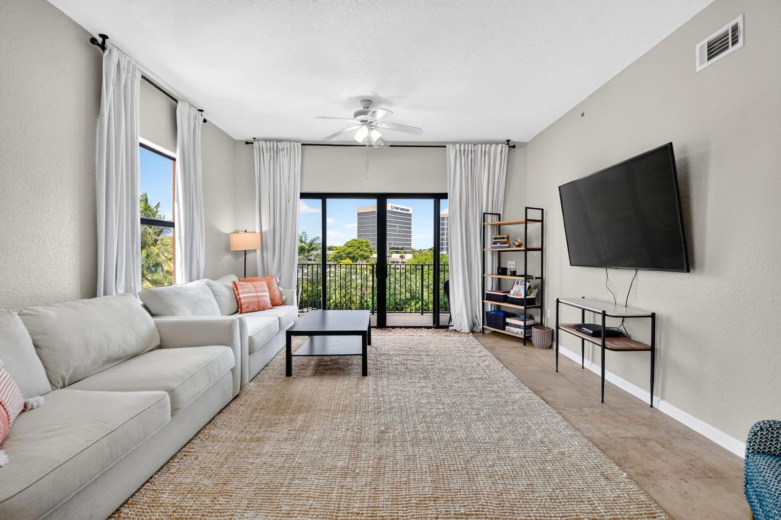 1620 Presidential Way 402