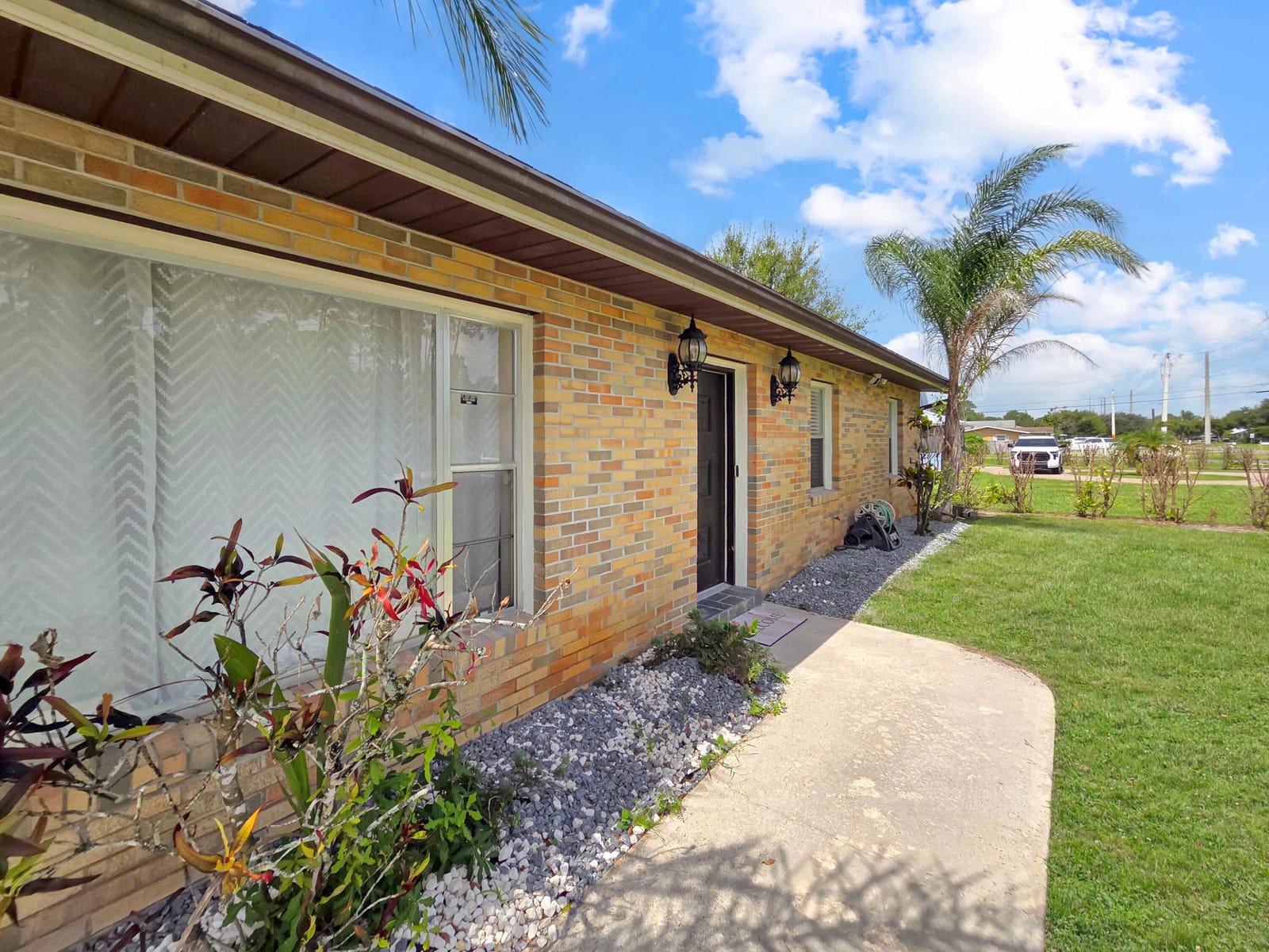 801 W WEATHERBEE Road, Fort Pierce, FL 34982