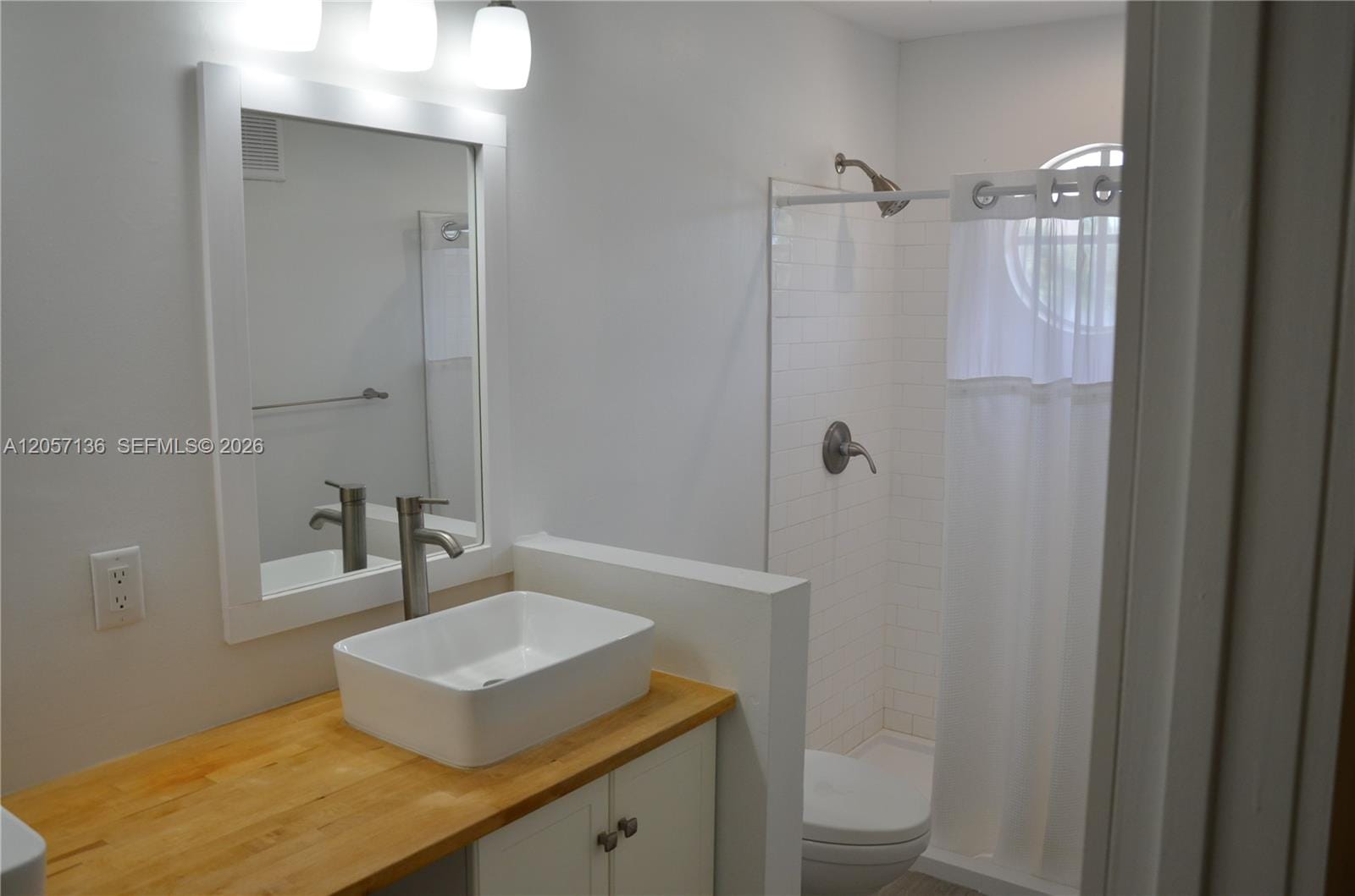 351 SW 121st Avenue — photo 5