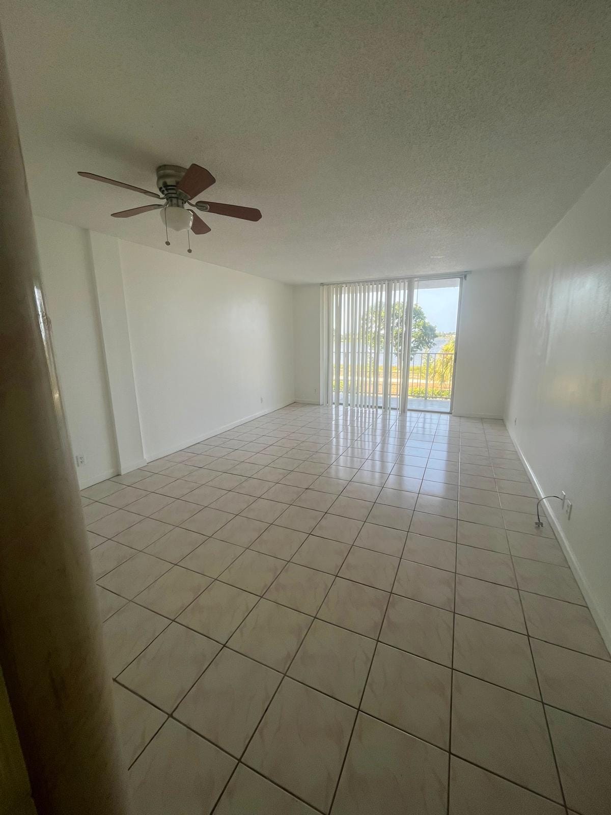 480 EXECUTIVE CENTER Drive 2F — photo 4