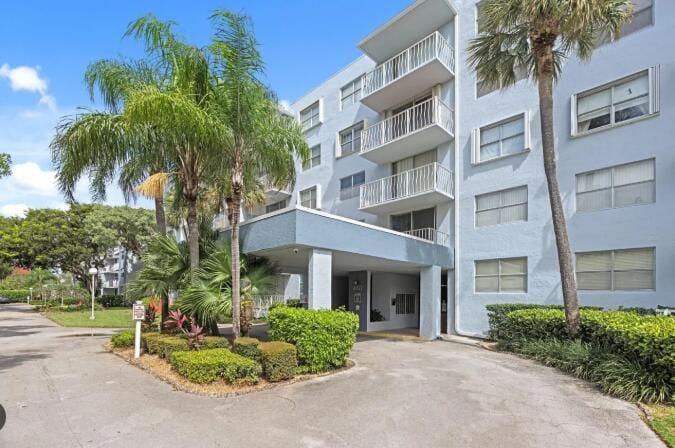 480 EXECUTIVE CENTER Drive 2F