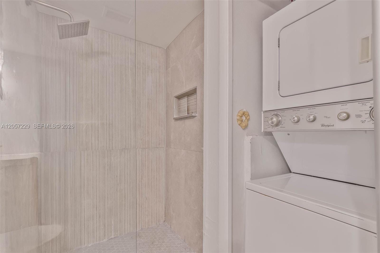 325 Lakeview Drive 102 — photo 7