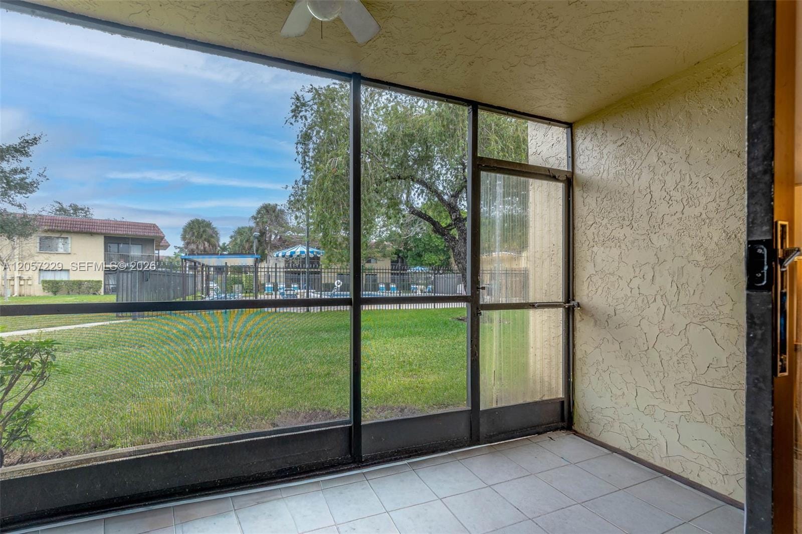 325 Lakeview Drive 102 — photo 10