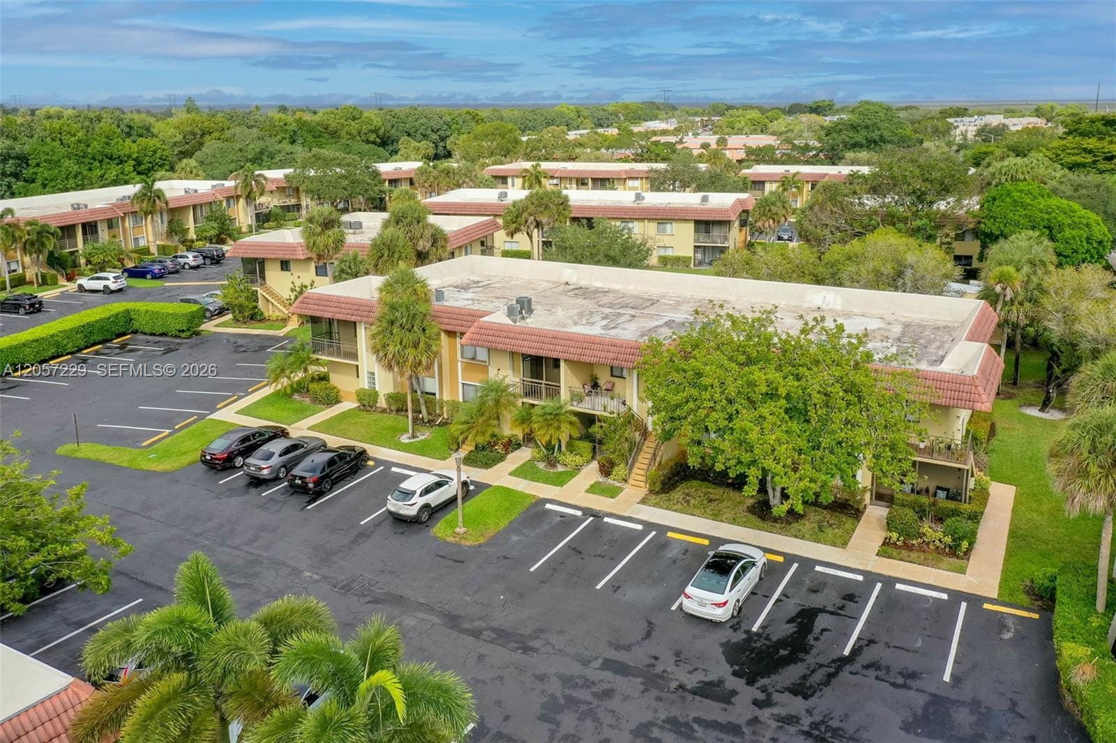 325 Lakeview Drive 102, Weston, FL 33326 photo 14
