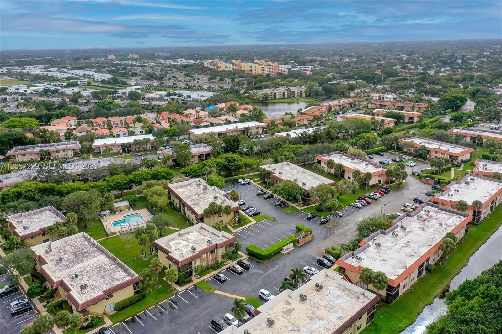 325 Lakeview Drive 102, Weston, FL 33326 photo 19