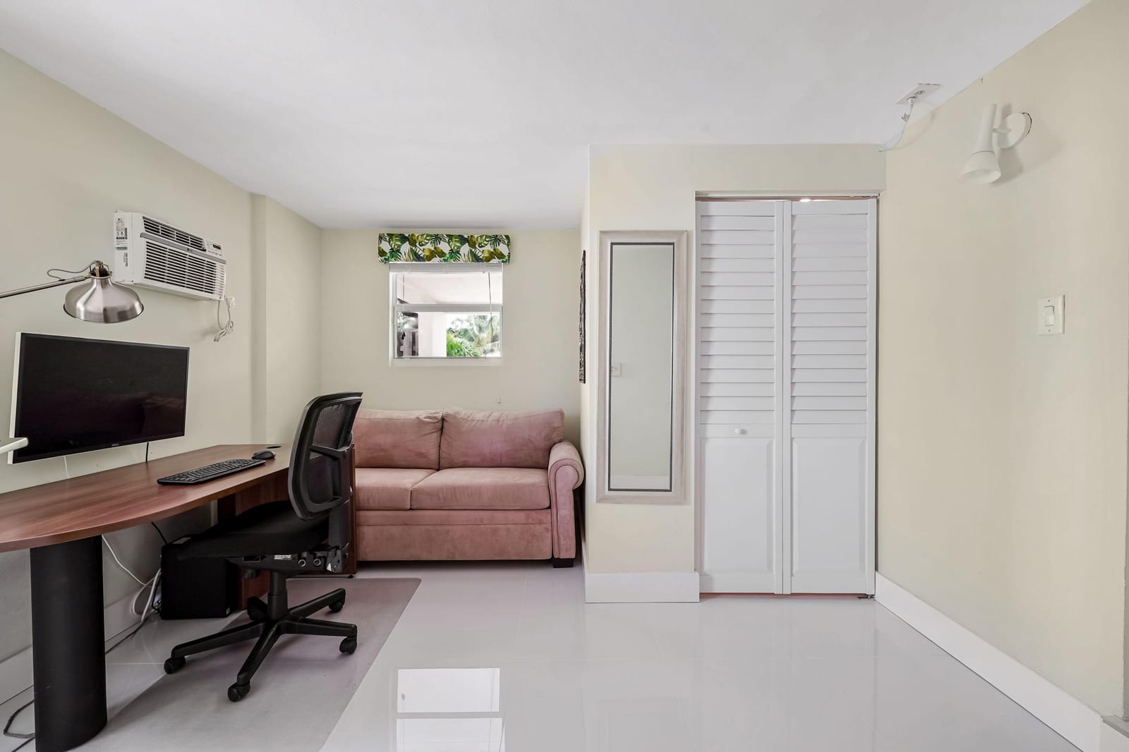 330 NE 48th Street, Oakland Park, FL 33334 photo 15