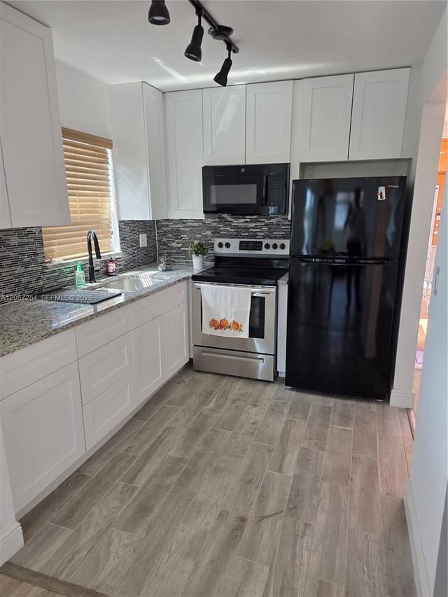 3048 E Sunrise Lakes Drive 421, Sunrise, FL 33322