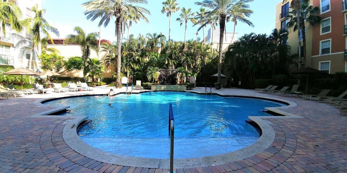 720 S Sapodilla Avenue 514, West Palm Beach, FL 33401 photo 17