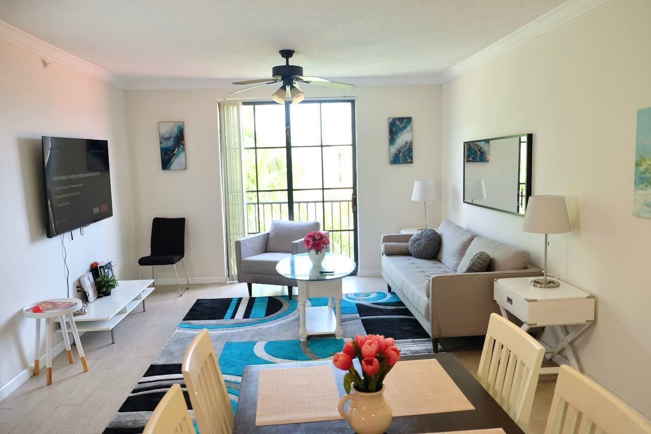 720 S Sapodilla Avenue 514, West Palm Beach, FL 33401 photo 5