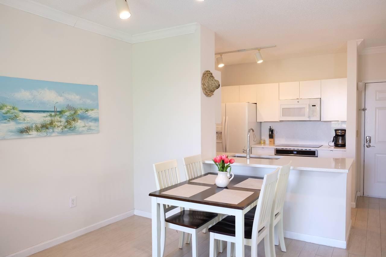720 S Sapodilla Avenue 514, West Palm Beach, FL 33401 photo 6