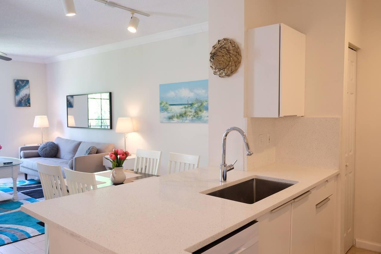 720 S Sapodilla Avenue 514, West Palm Beach, FL 33401 photo 7