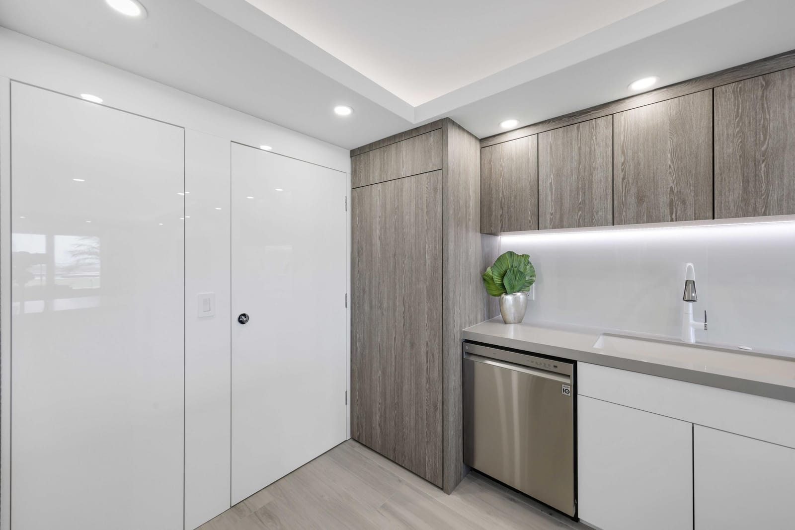 600 S Ocean Boulevard 103 — photo 8