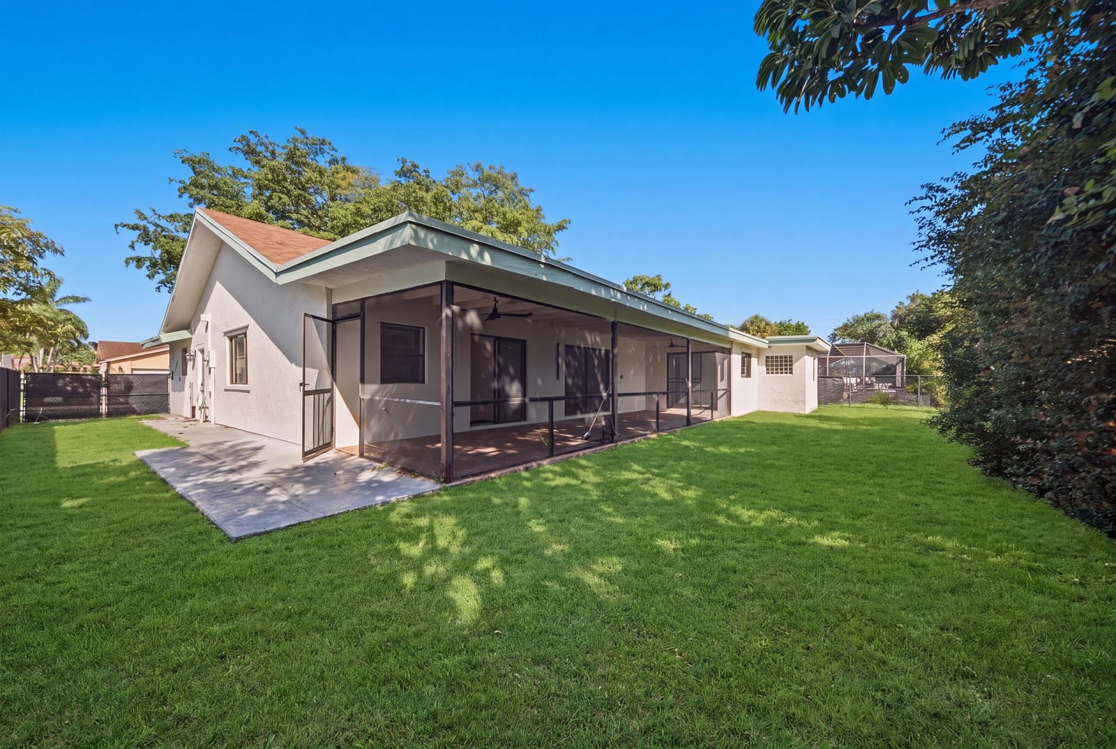 8114 NUTMEG Way, Tamarac, FL 33321 photo 23