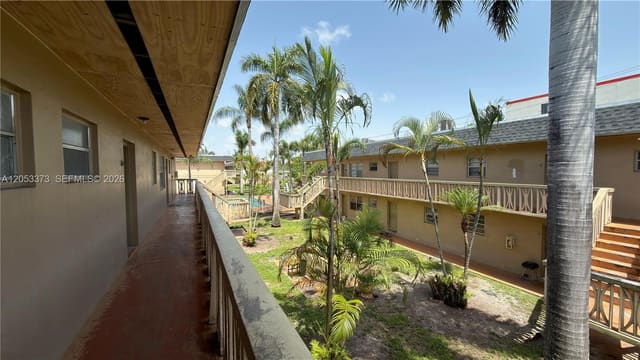 1370 NE 119th Street 137021, Miami, FL 33161