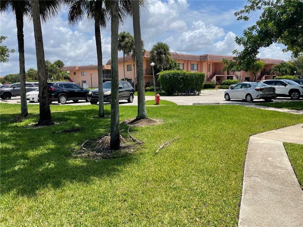 235 LAKEVIEW Drive 102 — photo 8