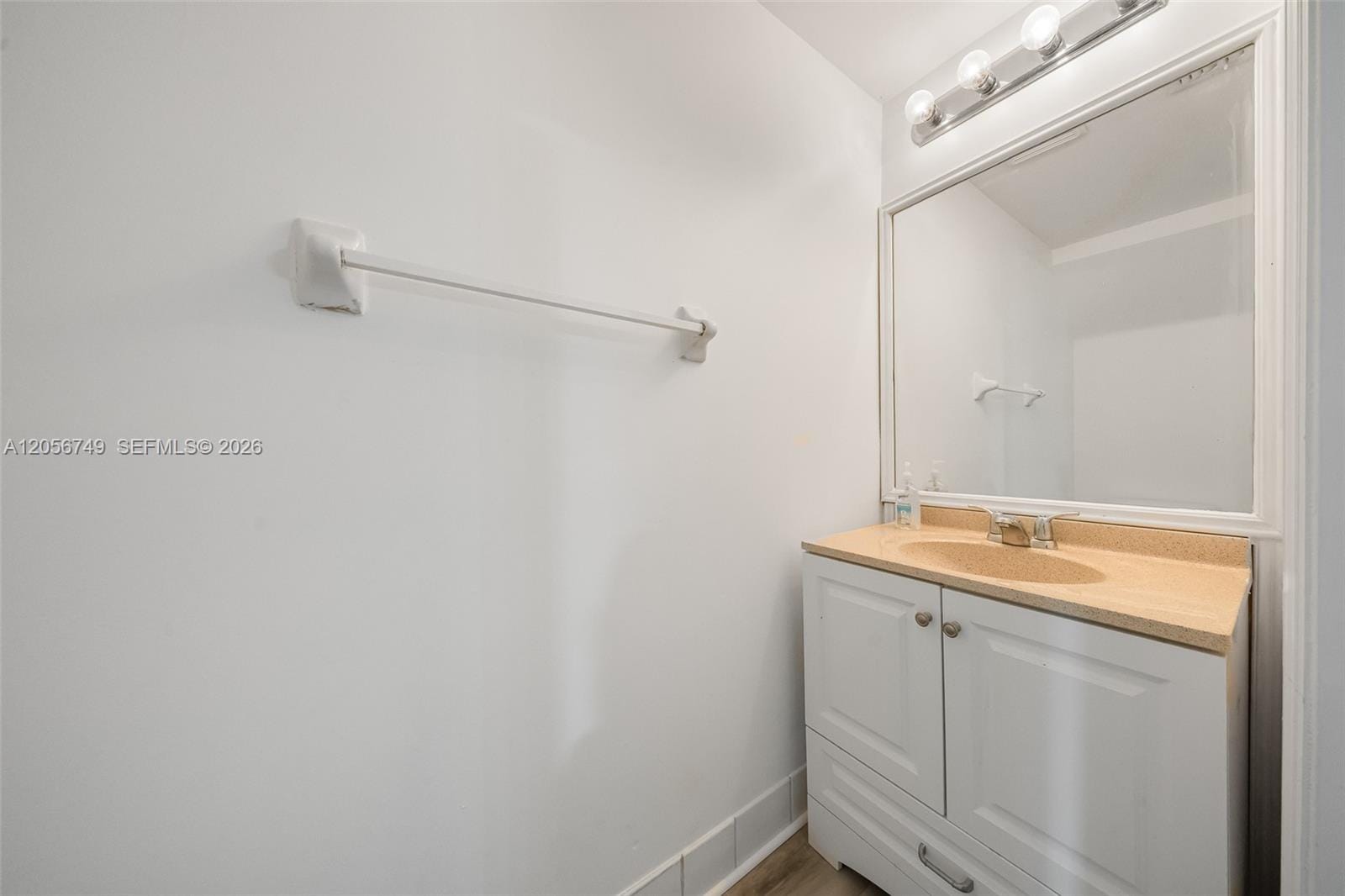 1037 NE 42nd Place — photo 8