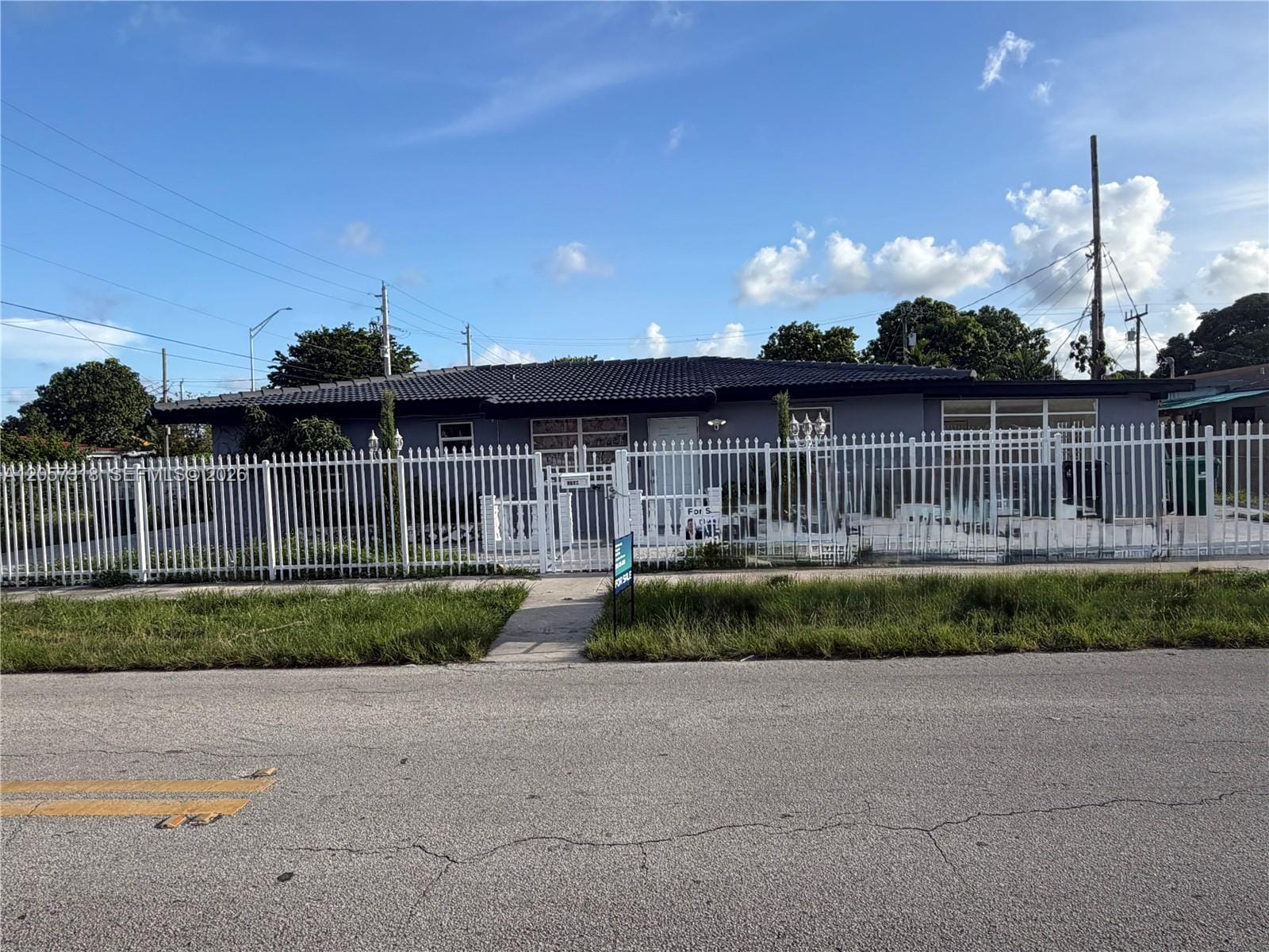 9200 SW 37th Street — photo 1