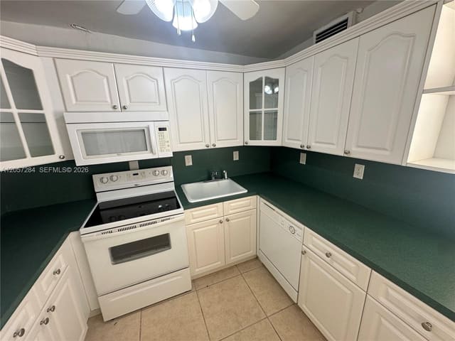 12590 NE 16th Avenue 509, 12590 Coronado Towers Con, North Miami, FL