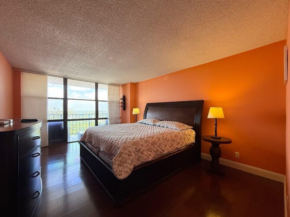 800 Parkview Drive 823 — photo 12