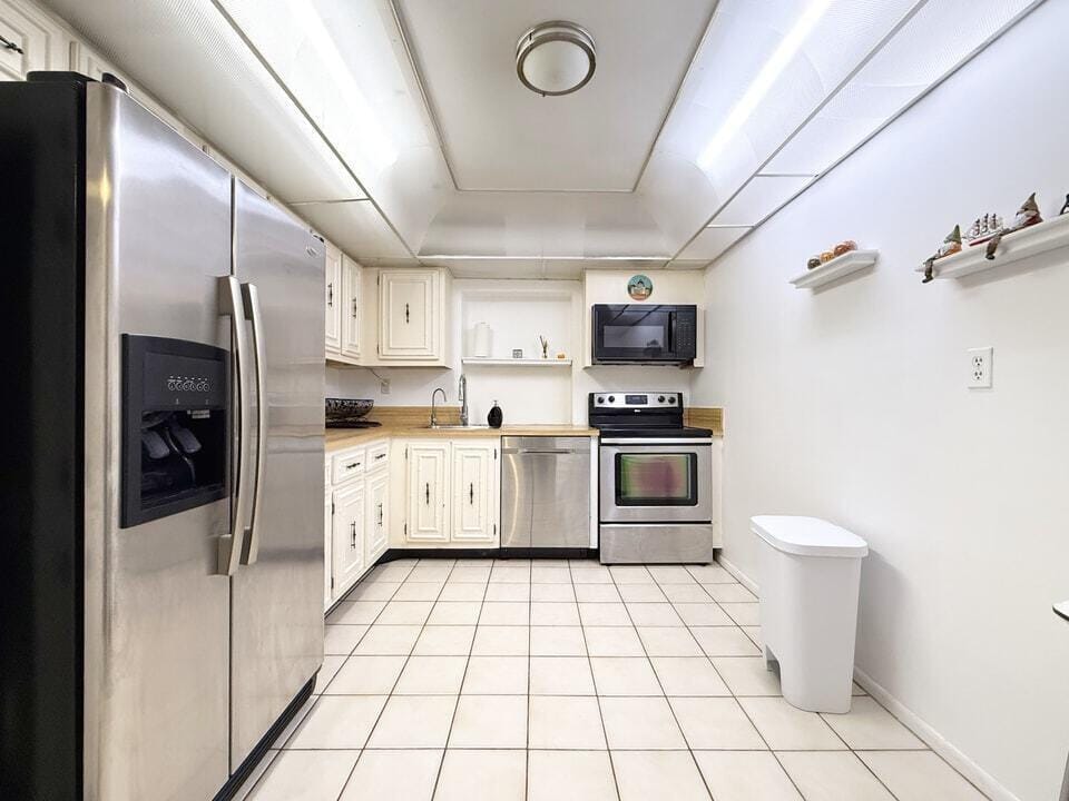 800 Parkview Drive 823 — photo 10