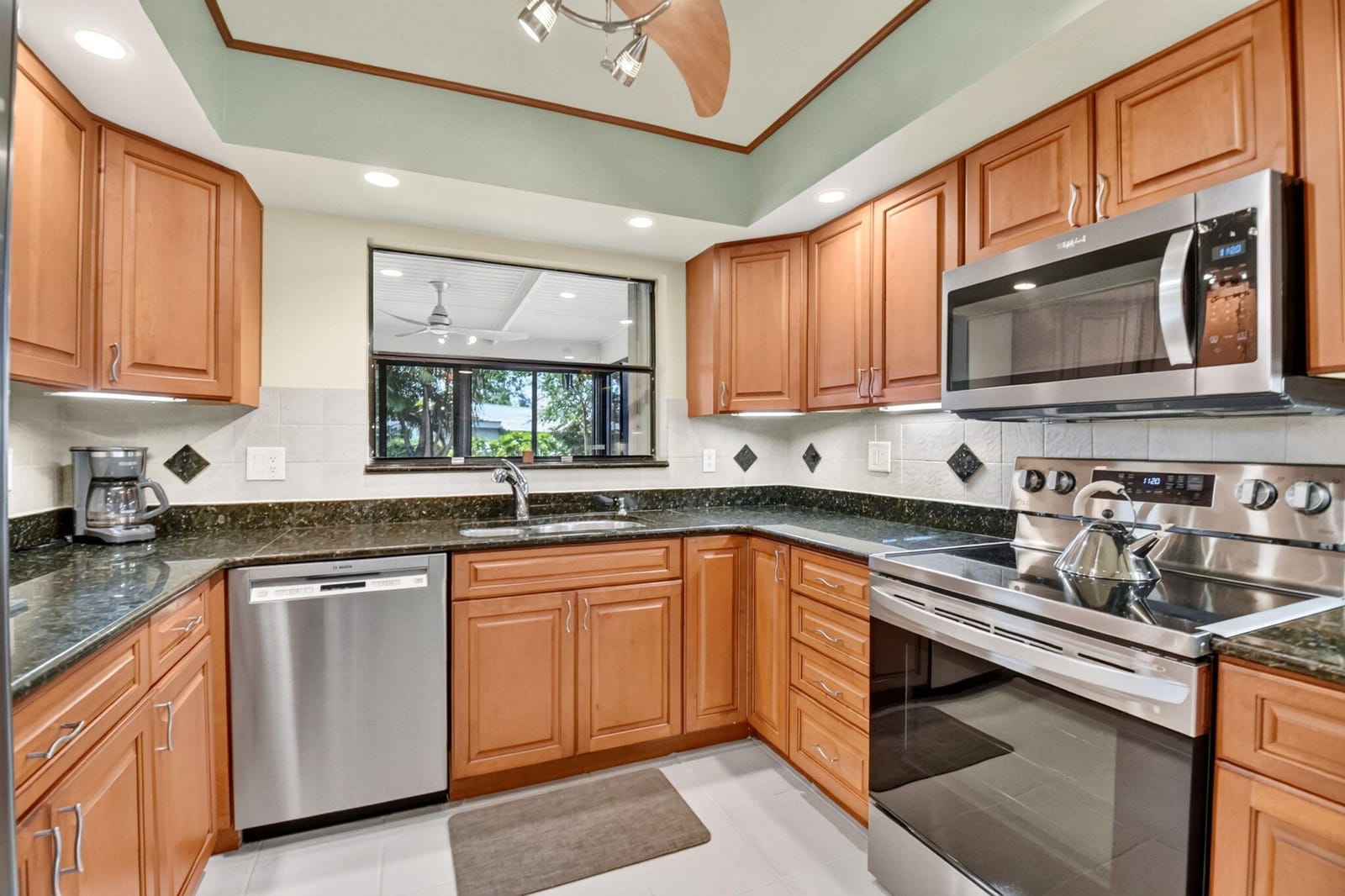5791 Lakeview Mews Place, Boynton Beach, FL 33437 photo 17