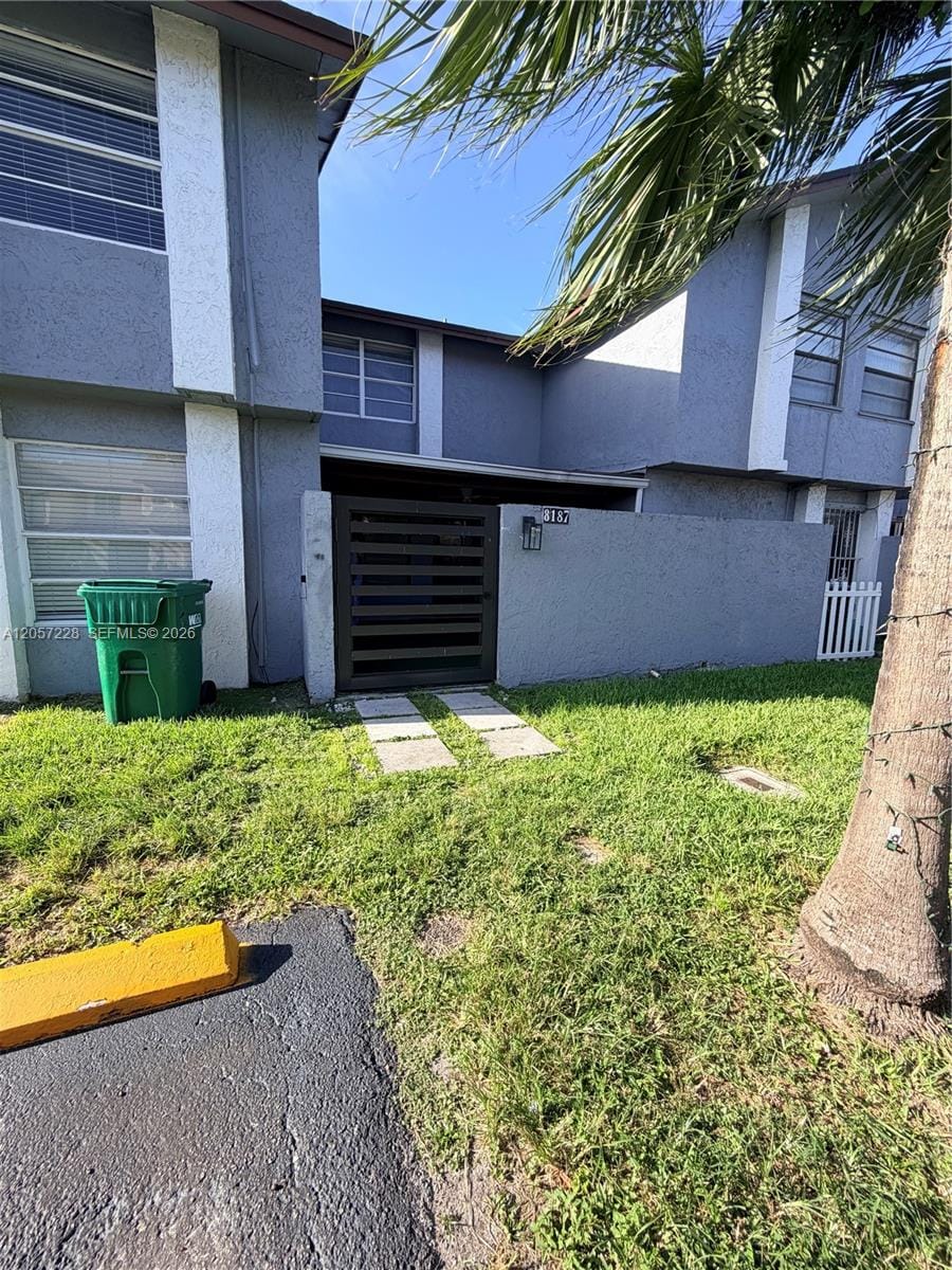 8187 NW 99 Street 2265, Hialeah Gardens, FL 33016