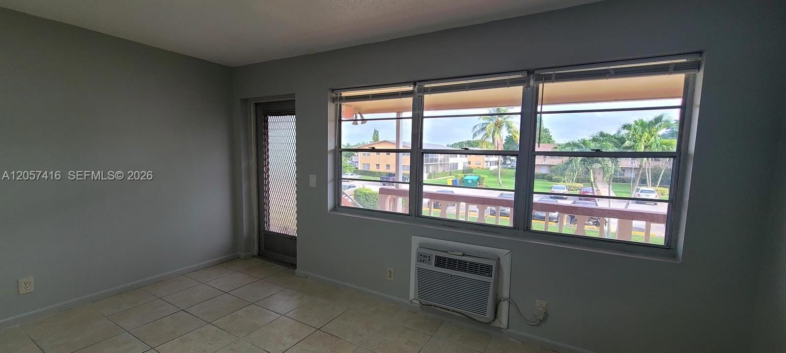 125 Canterbury E 125 — photo 1