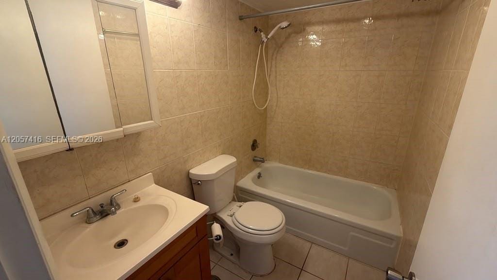 125 Canterbury E 125 — photo 3
