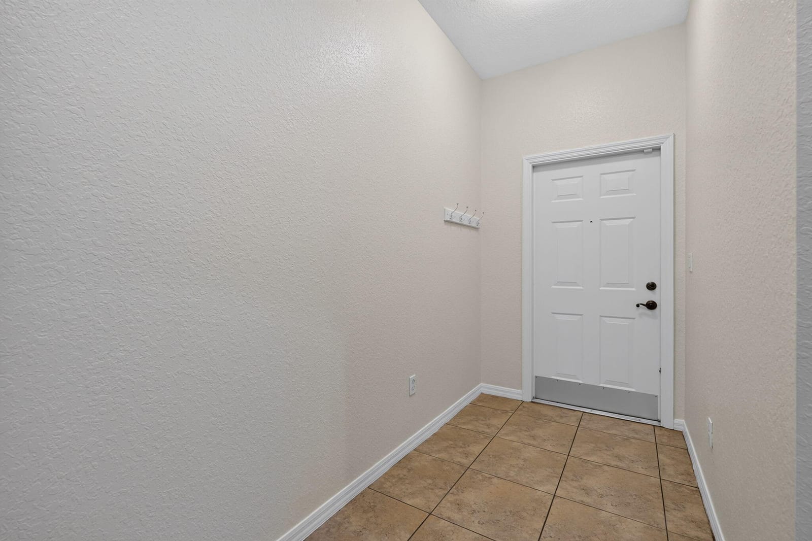 158 W Thatch Palm Circle, Jupiter, FL 33458 photo 3