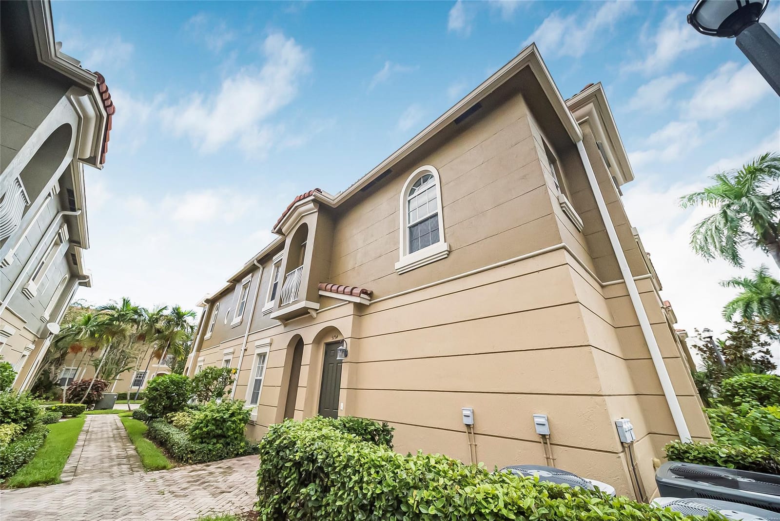 5754 HAMPTON HILLS Boulevard 5754, Tamarac, FL 33321 photo 2
