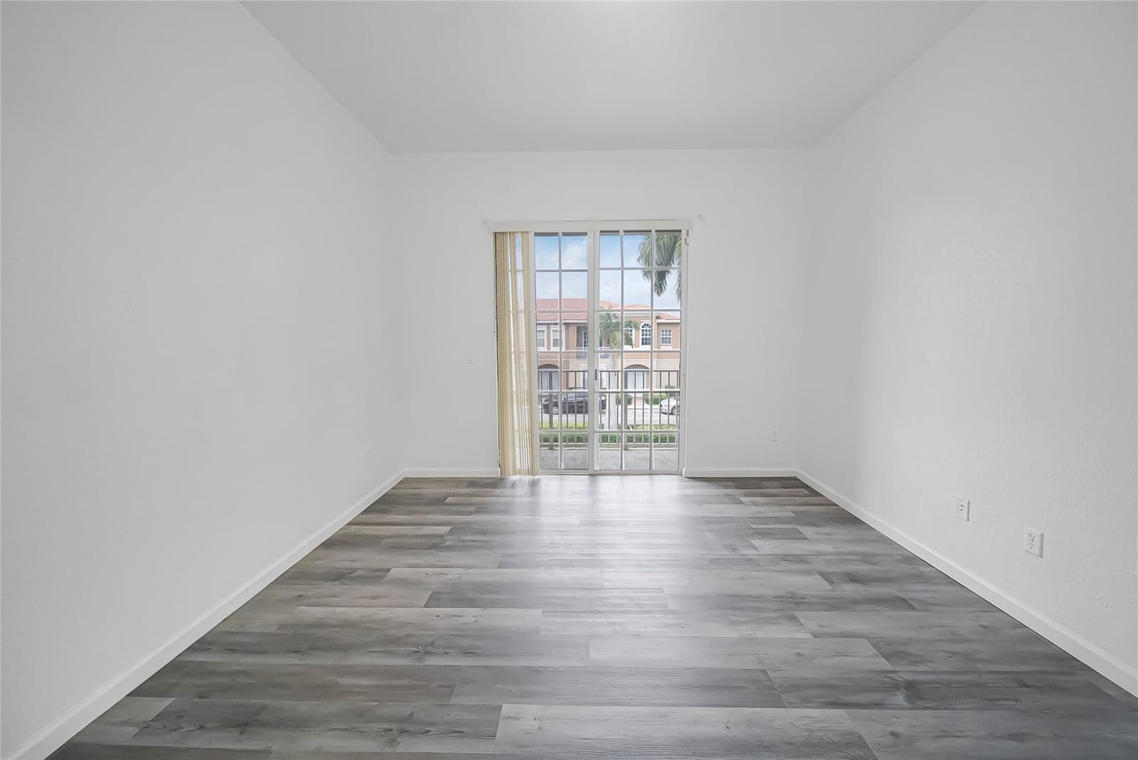 5754 HAMPTON HILLS Boulevard 5754, Tamarac, FL 33321 photo 14